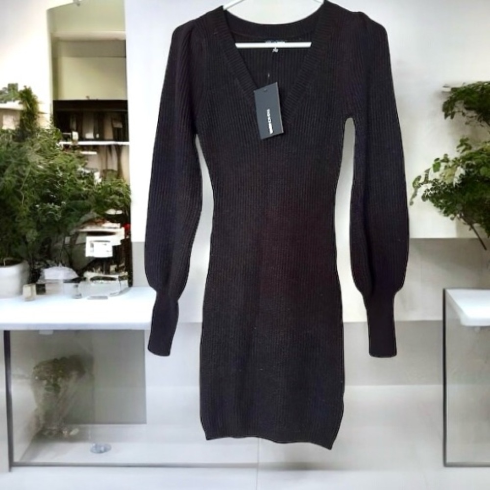 Black Long Sleeve V-Neck Knit Dress by Fashion Nova Size Small